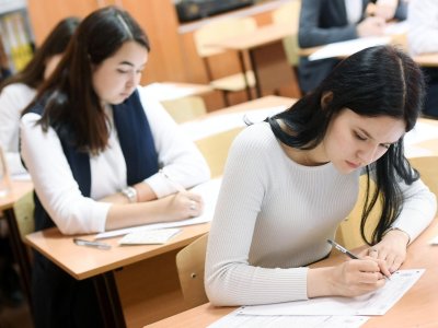 Ermənistanda şagirdlər Azərbaycan dilini seçir