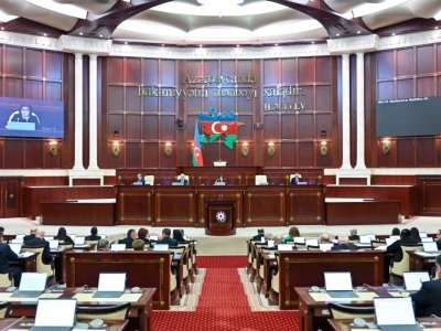 Milli Məclisin iclası başlayıb - GÜNDƏLİK