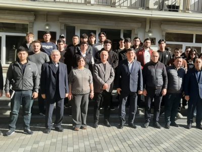 GDU rəhbərliyi&nbsp;tələbələri ilə&nbsp;"Tələbə evi"ndə bir araya gəldi