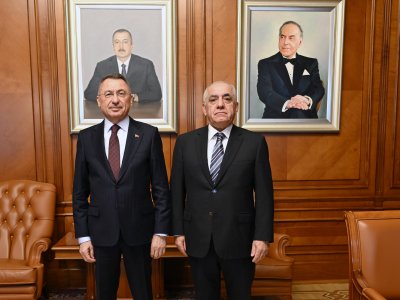 Əli Əsədov Fuat Oktayla görüşdü