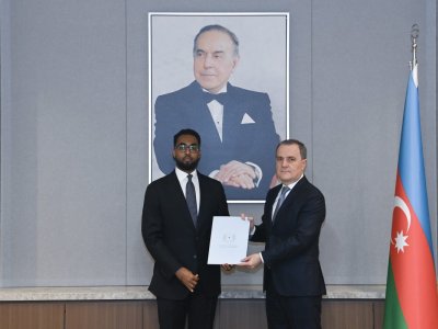 Yeni&nbsp;səfir etimadnaməsinin surətini Ceyhun Bayramova təqdim etdi