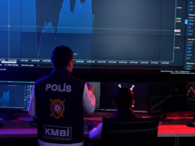 Tələbələrin şəkillərini yayan şəxs SAXLANILIB