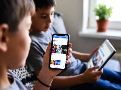 Uşaqların&nbsp;sosial şəbəkələrə giriş qadağan olunacaq - Sərəncam