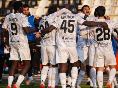 &ldquo;Şamaxı&rdquo; &ldquo;Neftçi&rdquo;yə, &ldquo;Qəbələ&rdquo; &ldquo;Karvan-Yevlax&rdquo;a qarşı