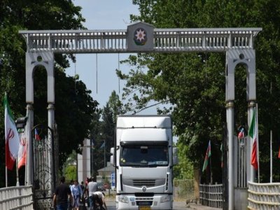 Yük maşınlarının sərhəddən keçidi məhdudlaşdırılıb? - Rəsmi