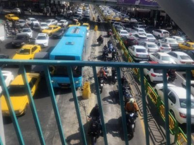 İnsanlar Tehranı tərk edir