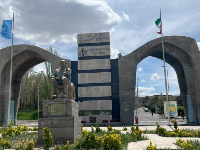 Təbrizdə universitet vuruldu - VİDEO