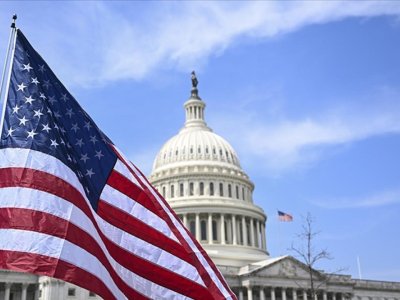 Müharibə qərarı kimindir? ABŞ-də səlahiyyət savaşı