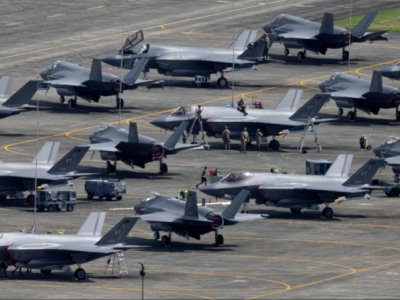 ABŞ-nin 3 qırıcısı vurulub - İDDİA