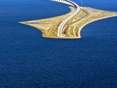 İran PUA-ları&nbsp;Bəhreynlə Səudiyyəni birləşdirən körpüyə zərbə endirib