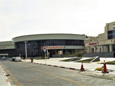 Tehranda hava limanına hücum edilib