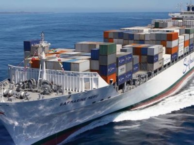 Yük gəmisinə raketlə hücum edilib