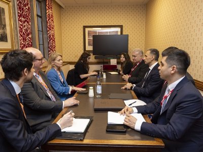 Rəşad Nəbiyev britaniyalı nazir&nbsp;müavini ilə görüşdü