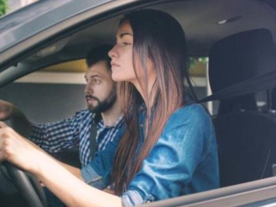 Sürücülük vəsiqəsi alan qadınların sayı 4 dəfə artıb