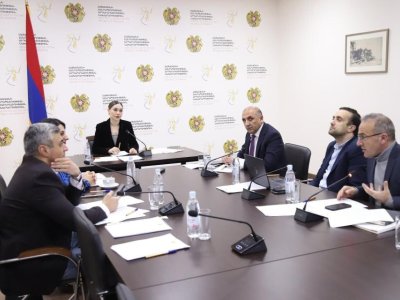 Ermənistanda Konstitusiyaya yeni dəyişikliklər müzakirə olunur