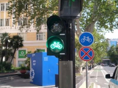 Bicycle sections were installed on these traffic lights&nbsp;- VIDEO