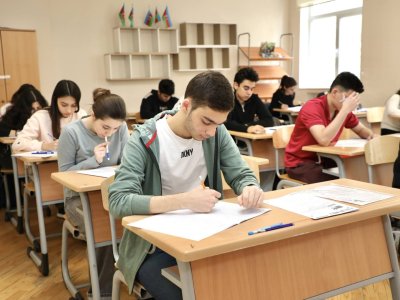 Doquz nəfər imtahandan çıxarıldı