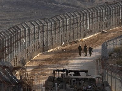 Qonşusu ilə sərhəddə "bufer zonası" yaradır