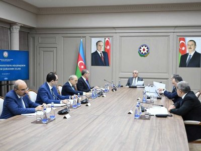 Baş nazir hökumət üzvlərini TOPLADI