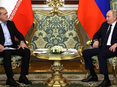 Putin Pezeşkianla Yaxın Şərqdəki vəziyyəti müzakirə etdi