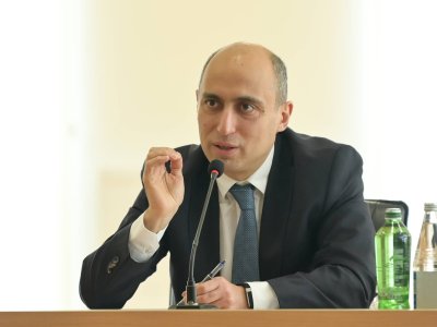 Nazir Qarabağdakı müəllimlərlə görüşdü