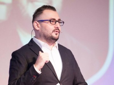 Murad Arifdən sərt cavab: "Pulu basırdınız əcnəbi&nbsp;mütəxəssislərə..."