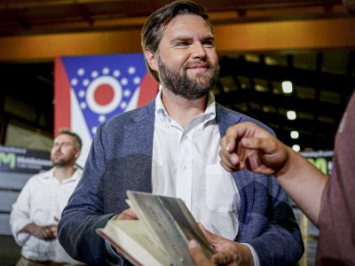 Директор, подаривший Венсе книгу&nbsp;о&nbsp;Карабахе, был уволен