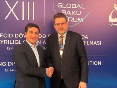 Hikmət Hacıyev Aİ-nin xüsusi nümayəndəsi ilə TRIPP-i müzakirə edib