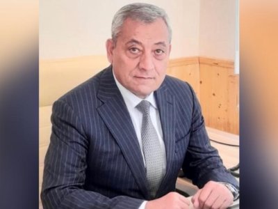 Ləyaqətli vətəndaş, təmkinli ağsaqqal