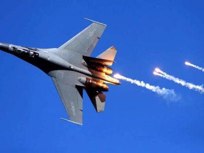 Tayvan ətrafında gərginlik: Çin 26 döyüş təyyarəsi göndərdi