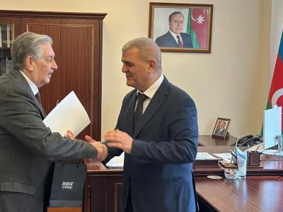 Komitə sədri İcma rəhbərini təbrik etdi