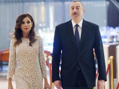 Deputatlar Prezident və birinci xanımı təbrik ediblər