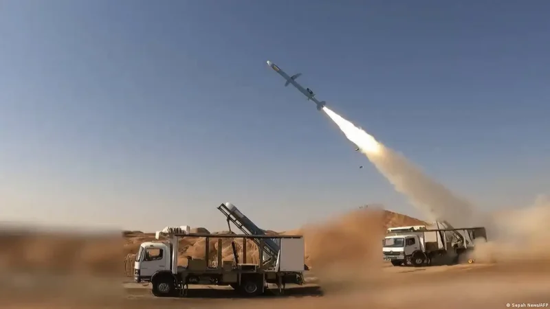 İran Təl-Əvivi kaset başlıqlı raketlərlə vurdu - Ölənlər var