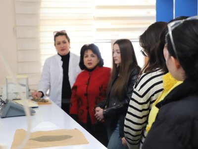 Gəncə Dövlət Universitetin tələbələri istehsalat təcrübəsində - FOTO