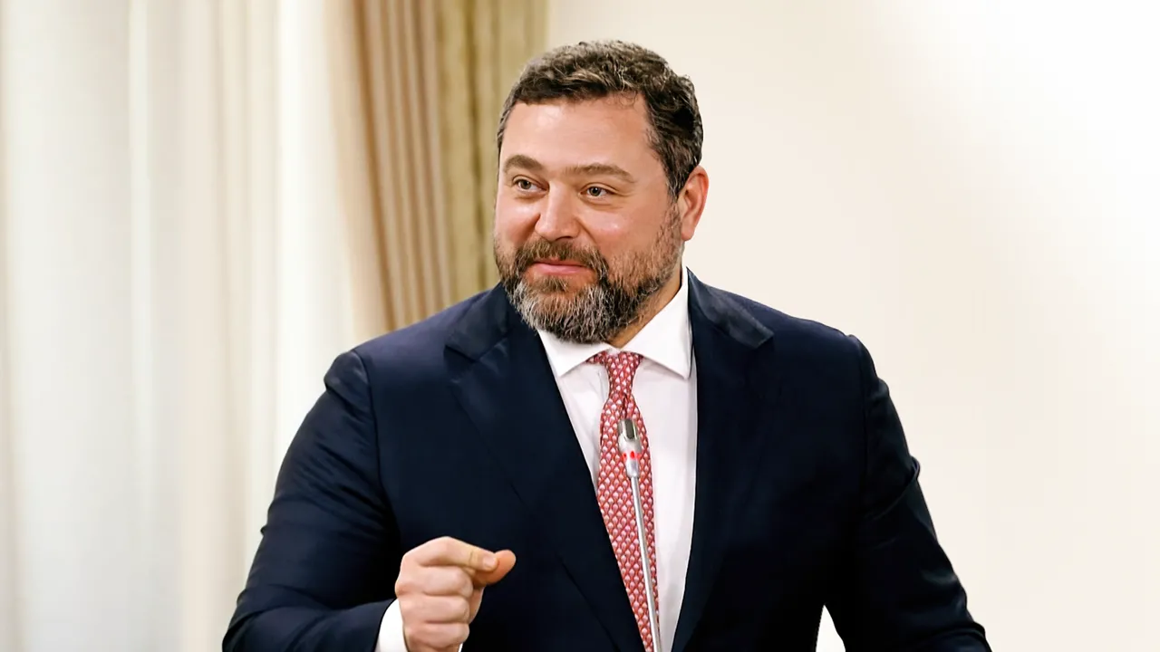 Azərbaycanda 4 saytın sahibidir -&nbsp;6 milyard dollar pulu var