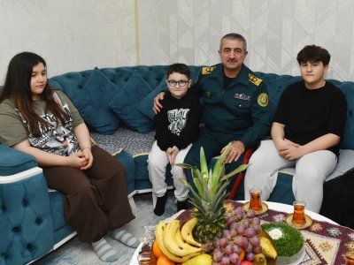 Elçin Quliyev şəhid ailələrini ziyarət etdi - FOTOLAR