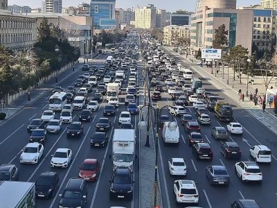 Bakıda tıxac olan yollar - FOTOLAR