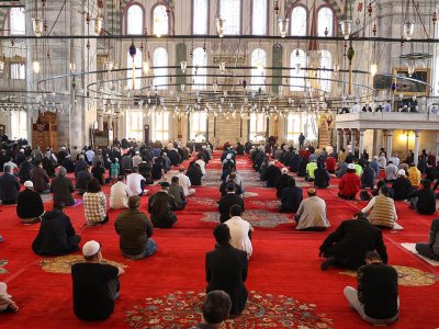 Azərbaycanda bayram namazı qılınıb