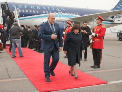 Sahibə Qafarovanın başçılıq etdiyi nümayəndə heyəti Tbilisiyə GETDİ