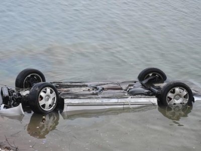 Lənkəranda "Audi" kanala düşüb,&nbsp;6 nəfər xəsarət alıb