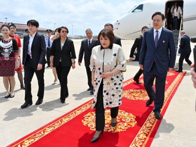 Sahibə Qafarova Çinə gedib