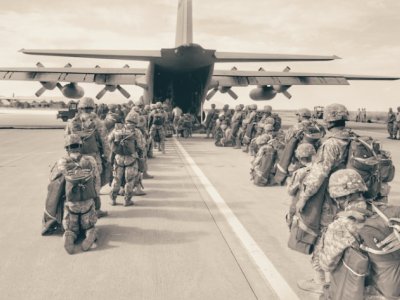 ABŞ ən elit qüvvələrini İran sahillərinə yollayır&nbsp;