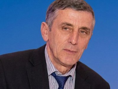 Əməkdar müəllim vəfat etdi