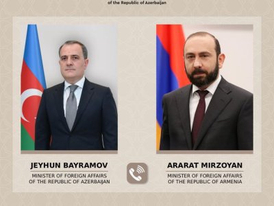 Ceyhun Bayramovla Mirzoyan telefonla danışdı