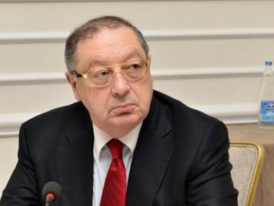 Prezident Cəmil Əliyevi "İstiqlal" ordeni ilə təltif etdi