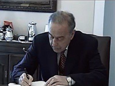 29 il öncə&nbsp;Heydər Əliyev Ağ Evin xatirə kitabına nə yazmışdı? - VİDEO