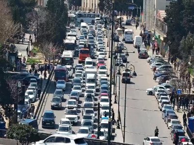 Ziya Bünyadov prospektində uzun tıxac - FOTOLAR