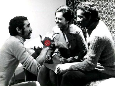 Bir şəklin tarixçəsi - Rasim Balayev Vəfa Fətullayevanı qucaqlamağa çəkinmişdi