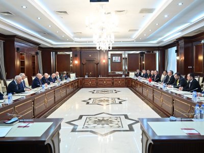 Parlamentdə Qars Təhsil və Mədəniyyət Vəqfinin nümayəndələri ilə&nbsp; görüş - FOTO