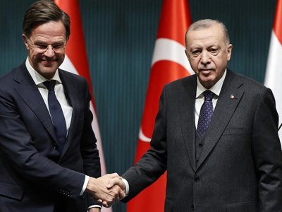 Ərdoğan&nbsp;Rutte ilə DANIŞDI